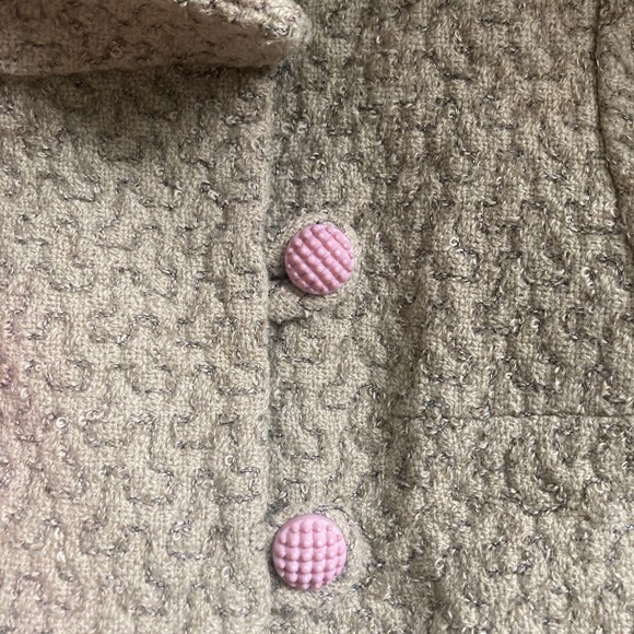 🔻SOLD🔻 Beautiful vintage wool textured pea coloured coat - Picture 7 of 9